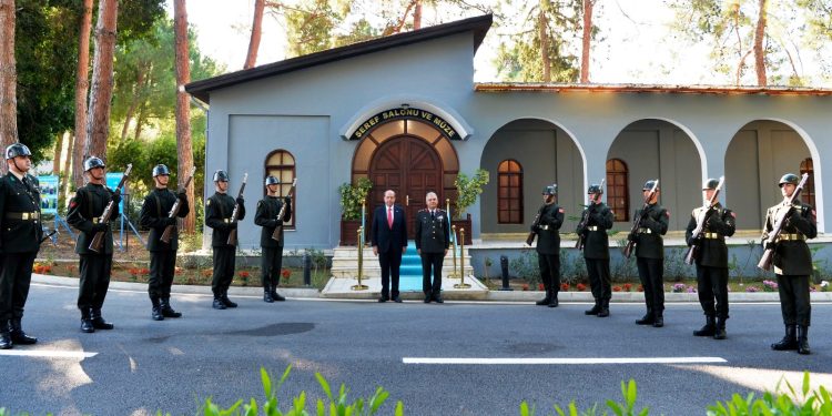 Tatar, KTBK Komutanı Kılınç’ı ziyaret etti