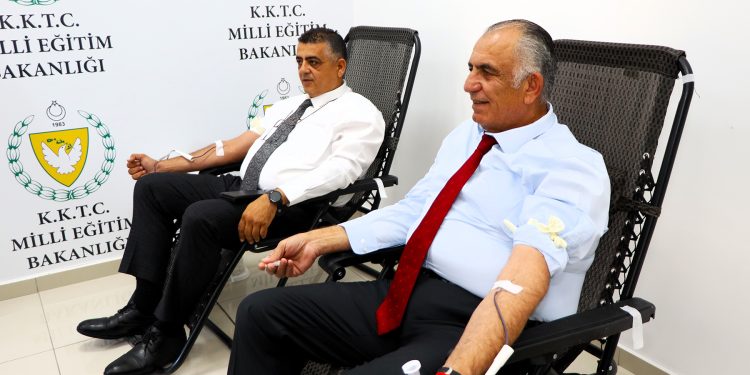 Milli Eğitim Bakanlığı personeli kan bağışında bulundu