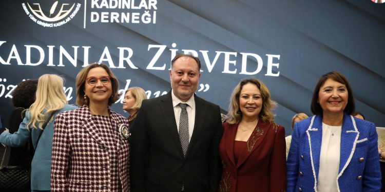 GİKAD’dan “İş’te Kadınlar Zirvede” etkinliği