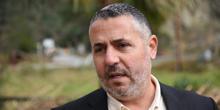 Girne Kaymakamı Özcemoğlu:Karaoğlanoğlu’ndaki balıkçı barınaklarında meydana gelen hasarın incelenmesi adına İçişleri Bakanı İçişleri Bakanı Oğuz bölgeye gidecek