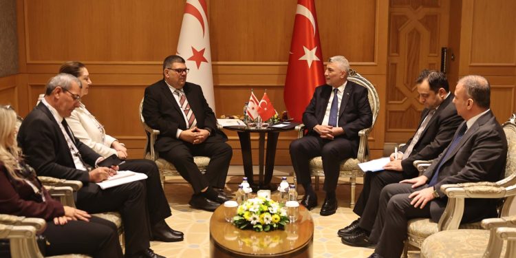 Berova, TC Ticaret Bakanı Prof. Dr. Ömer Bolat ile görüştü
