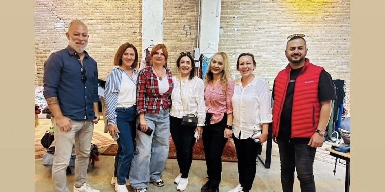 BRT Hayvanseverler Derneği, kermes düzenledi