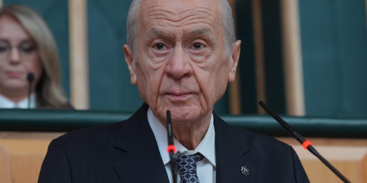 Bahçeli: “Türkiye, Azerbaycan ve KKTC’nin ortak alfabeye hazır olması Türk birliğinin müjdesidir”