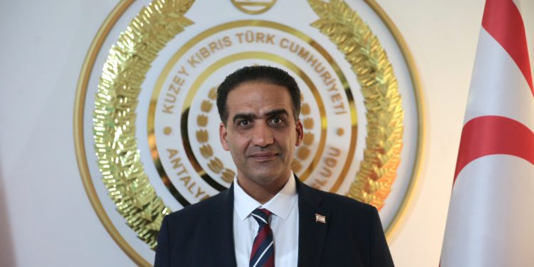 Gardiyanoğlu, ülkede açılacak otizm merkezi için Antalya’daki merkezi gezdi