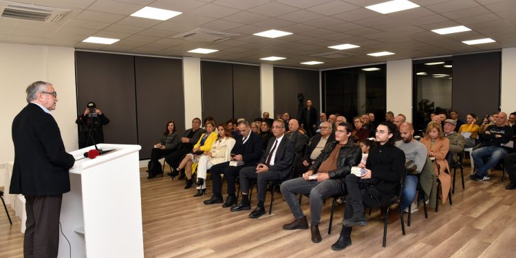 Akıncı’nın “Yaşandığı Gibi” adlı kitabının üçüncü cildi tanıtıldı