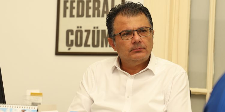 Akansoy: Erken seçimden vazgeçmedik