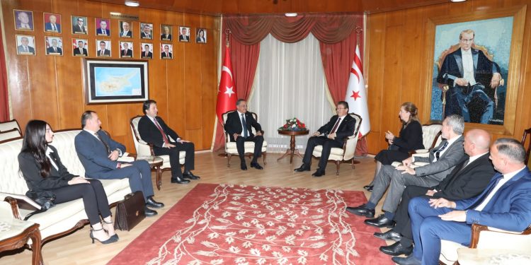 Üstel, Azerbaycan-KKTC Parlamentolararası Dostluk Grubu’nu kabul etti