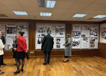 Kurucu Cumhurbaşkanı Denktaş’ın hayatını konu alan sergi Londra’da açıldı