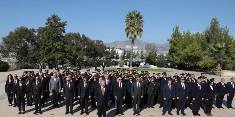 KKTC 41 yaşında… Dr. Fazıl Küçük Anıt Mezarı’nda tören düzenlendi