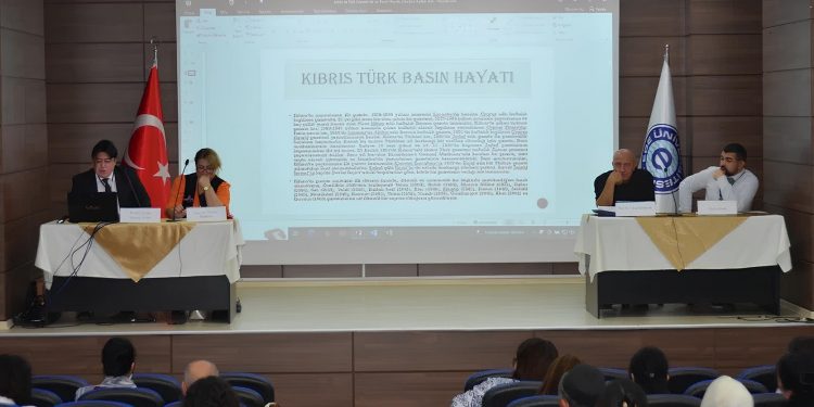 DAÜ, Ege Üniversitesi’ndeki sempozyuma katıldı