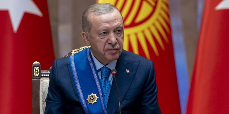 TC Cumhurbaşkanı Erdoğan, Kırgızistan Cumhurbaşkanı ile ortak basın toplantısında konuştu: “Türkiye, Kırgızistan’a yatırım yapan ilk 5 ülke arasındadır””