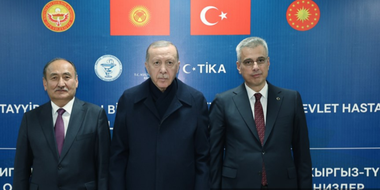 Erdoğan ve Tatar Bişkek Kırgız-Türk Dostluk Devlet Hastanesi’nin açılışına katıldı