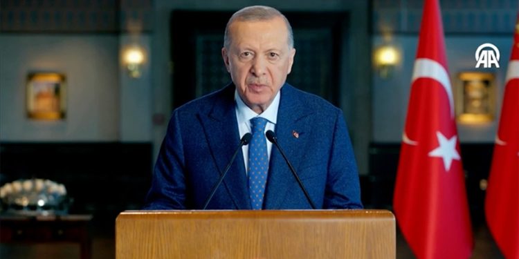 Erdoğan: Gazze ve Lübnan’daki kardeşlerimize el uzatmaya çalışıyoruz