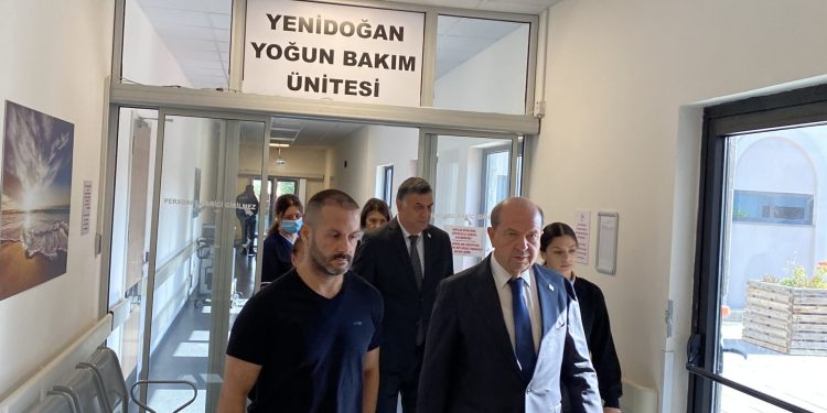 Cumhurbaşkanı Tatar, Acil Durum Hastanesi’ni ziyaret etti