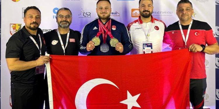 Milli halterciden 2 altın, 1 gümüş madalya