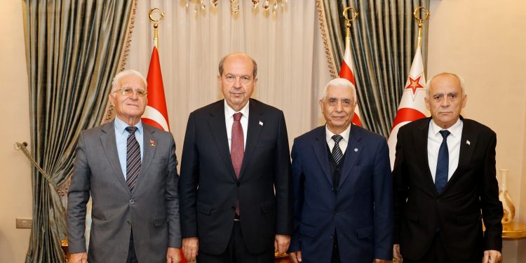 Cumhurbaşkanı Tatar, Erenköy Mücahitler Derneği heyetini kabul etti
