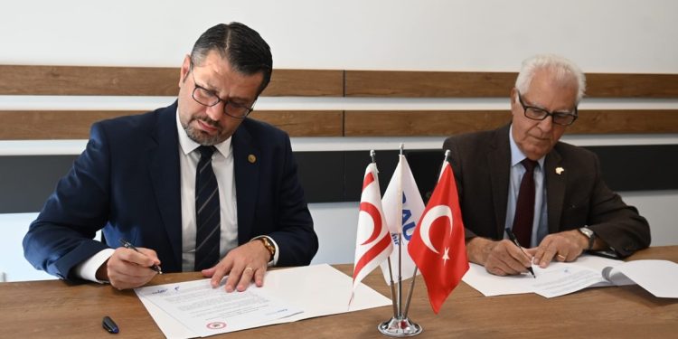 Kıbrıs TMT Mücahitler Derneği ile Bahçeşehir Kıbrıs Üniversitesi arasında iş birliği protokolü imzalandı