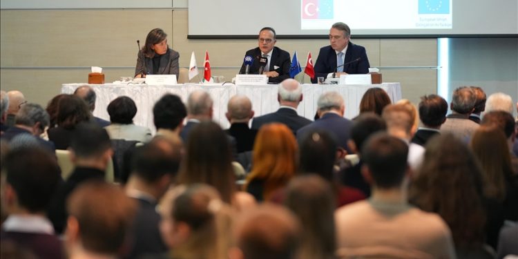 Kemal Bozay: Her 2-3 yılda bir uyanıyoruz ve Kıbrıs konusunda aynı federasyon hikayesiyle karşılaşıyoruz