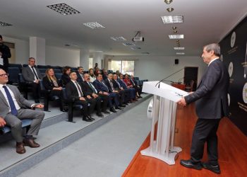 Ertuğruloğlu, TURAB heyetine Kıbrıs konusunda bilgi verdi