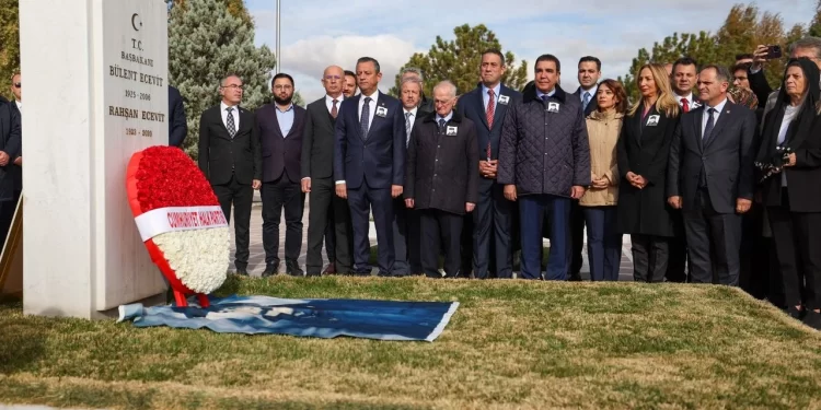 Bülent Ecevit 18’nci ölüm yıldönümünde anıldı