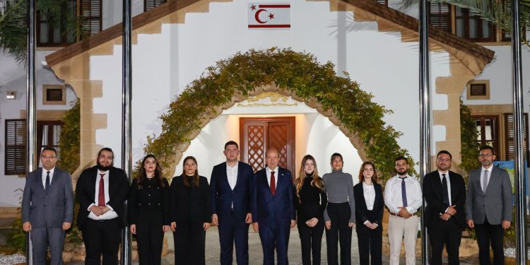 Cumhurbaşkanı Tatar Gençlik Federasyonu Merkez Konseyi Başkanı ve Yönetim Kurulu’nu kabul etti