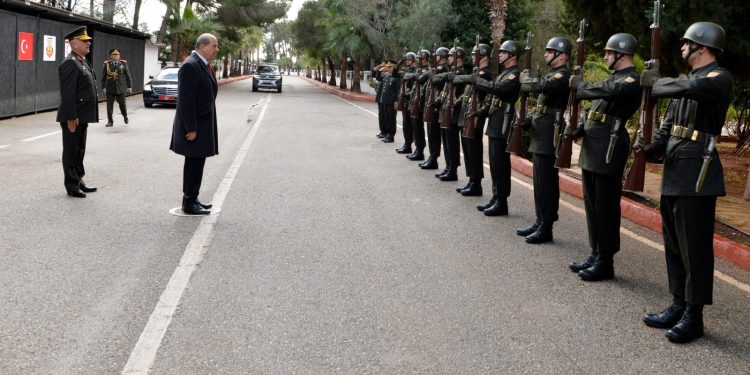 Cumhurbaşkanı  Tatar, 39’uncu Mekanize Piyade Tümen Komutanı Tuğgeneral Sinan Gökoğlan’ı ziyaret etti