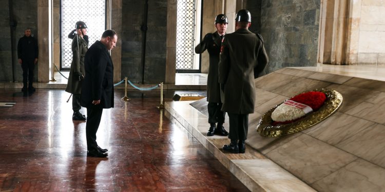 Öztürkler, Ankara temaslarına Anıtkabir’i ziyaret ederek başladı