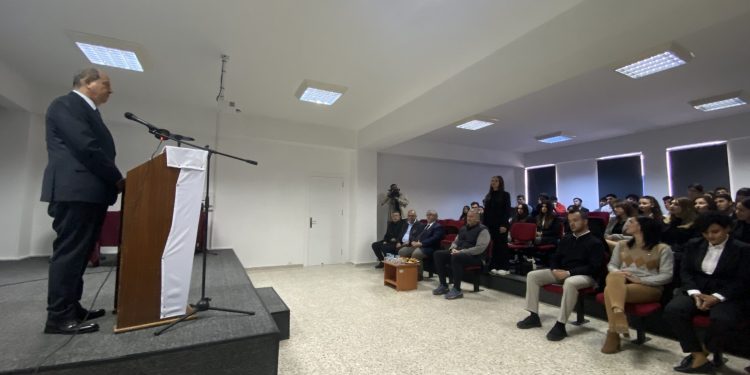 Cumhurbaşkanı Tatar, AÖA’da “Kıbrıs Tarihi ve Kıbrıs’ın Son Durumu” konulu konferans verdi