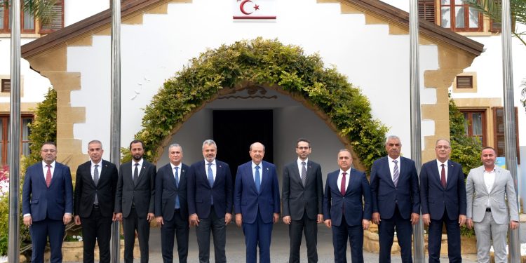 Cumhurbaşkanı Tatar, Hatay’dan gelen belediye başkanlarını kabul etti