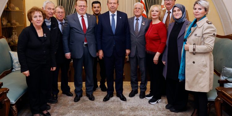 Cumhurbaşkanı Tatar’a “İnsan Hakları Bağımsızlık Onursal Ödülü”