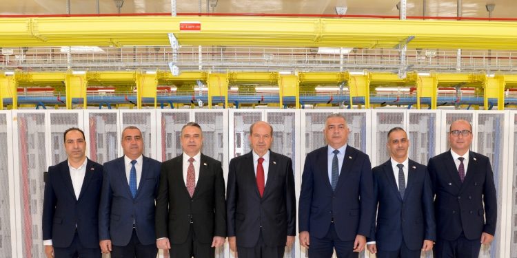 Cumhurbaşkanı Tatar Dijital Dönüşüm ve Elektronik Devlet Kurumu’nu ziyaret etti