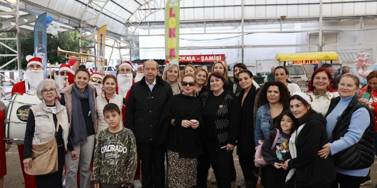 Cumhurbaşkanı Tatar ve eşi Sibel Tatar Yılbaşı Şenliği’ne katıldı