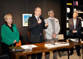 Tatar, Tomgüsehan’ın “Ada Karanlığından” kitabının tanıtım etkinliğine katıldı