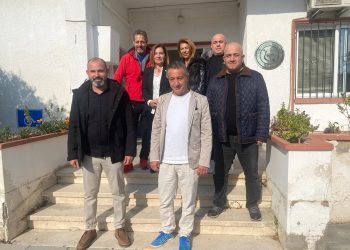 Sanatçı Bora Gencer ve ekibi Kültür Dairesi Müdürü Şirin Zaimağaoğlu’nu ziyaret etti