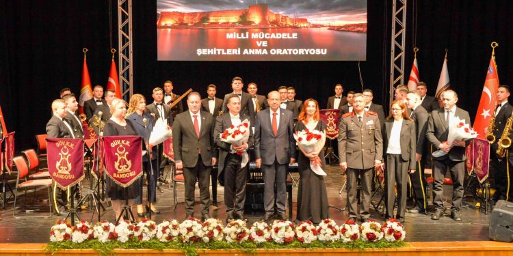 Cumhurbaşkanı Ersin Tatar, Milli Mücadele ve Şehitleri Anma Oratoryosu’nu izledi
