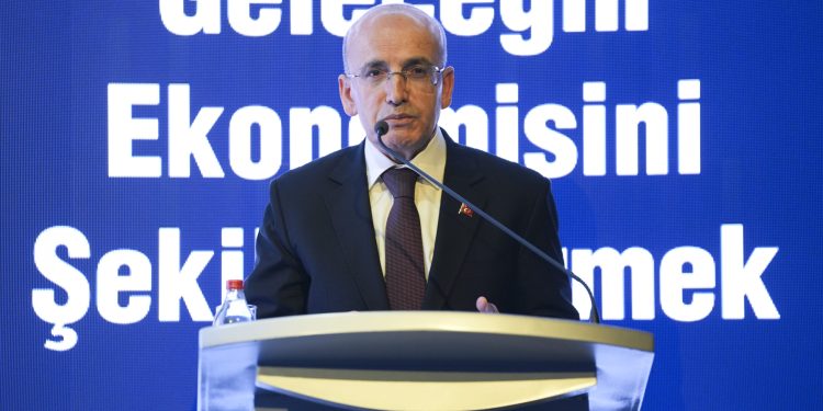 Şimşek: “Türkiye’de ciddi bir enflasyon ve hayat pahalılığı sorunu var. Programın temel hedefi fiyat istikrarını sağlamak”