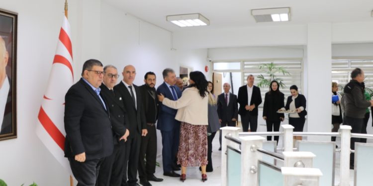 Maliye Bakanı Berova personelinin yeni yılını kutladı
