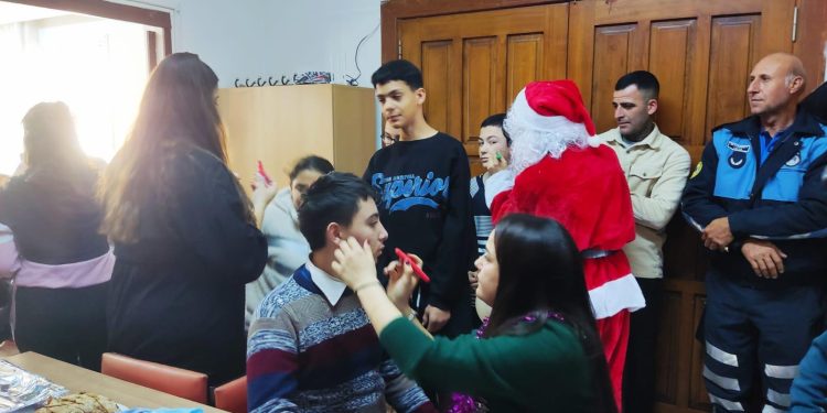 Mehmetçik Büyükkonuk Belediyesi’nden özel eğitim çocuklarına Yeni Yıl sürprizi