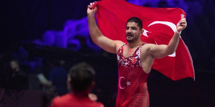 Taha Akgül, Türkiye Güreş Federasyonu'nun yeni başkanı oldu