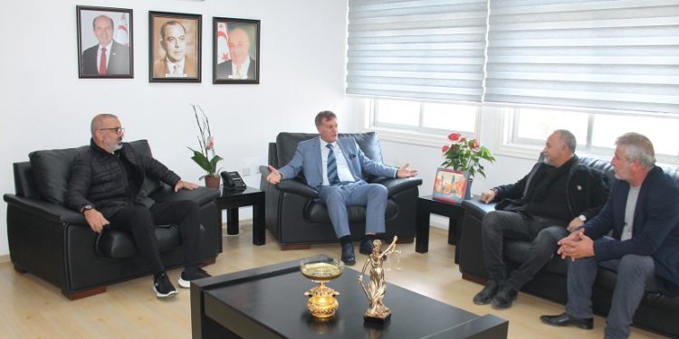 Bayındırlık ve Ulaştırma Bakanı Arıklı: Kamu taşımacılarının sorunlarını el birliğiyle çözeceğiz