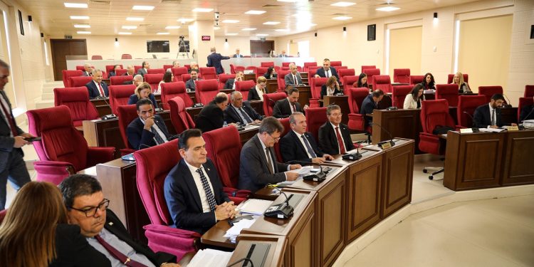 Cumhuriyet Meclisi bütçesi oy çokluğuyla geçti… Meclis bugünkü çalışmalarını tamamladı