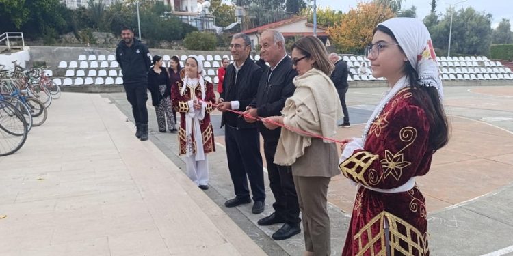 Dr. Kenan Arifoğlu’nun “İki Tekerlek Üzerinde Uzun Bir Zaman” adlı Otantik Bisikletler Sergisi Lefke’de açıldı