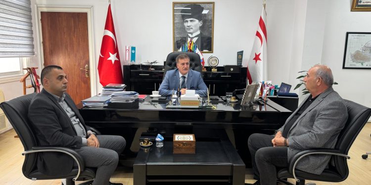 Bayındırlık ve Ulaştırma Bakanı Arıklı, Kar-İş Başkanı Topaloğlu’nu kabul etti… “Yeni tarifeler için çalışmalar başlatıldı”
