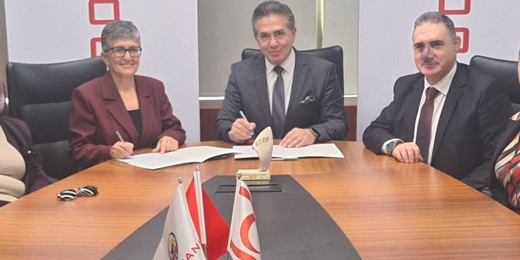 30 öğrenciye eğitim bursu