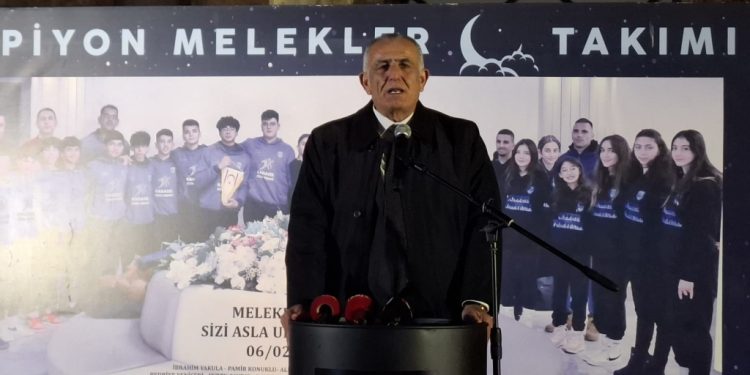 #isiasortakdavamız  Çavuşoğlu:Bir tek andımız var bu çocukları aramızdan alan katillerin olası kastla ceza almalarıdır