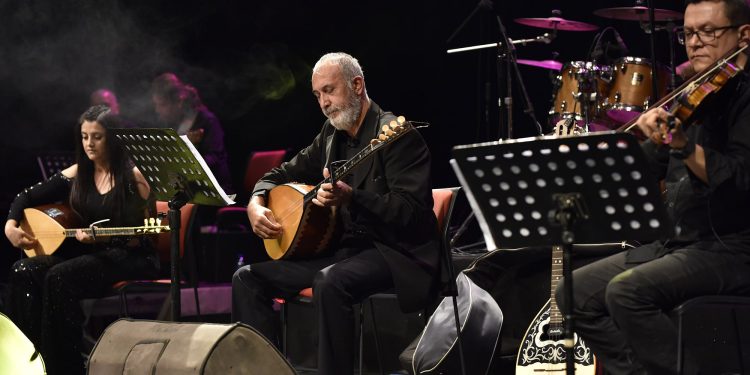 Zülfü Livaneli şarkıları Lefkoşa’da yankılandı