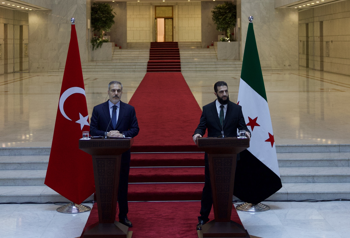 Türkiye Dışişleri Bakanı Fidan, Şam’da Suriye’nin yeni lideri Eş-Şera ile görüştü