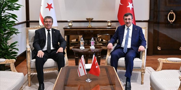 Başbakan Üstel Ankara’da Türkiye Cumhurbaşkanı Yardımcısı Yılmaz ile bir araya geldi