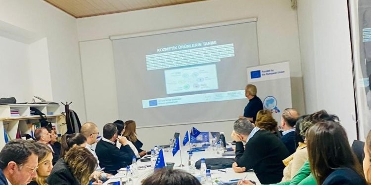 “Kozmetik Ürünlerinin Güvenliği” eğitimi Lefkoşa’da yapıldı