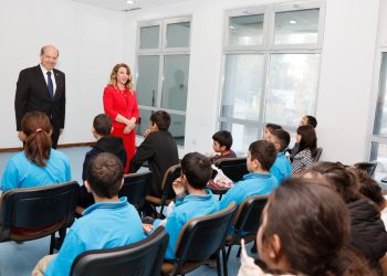 Cumhurbaşkanı Tatar, Fidan Çocuk Korosu’nun çalışmalarını izledi